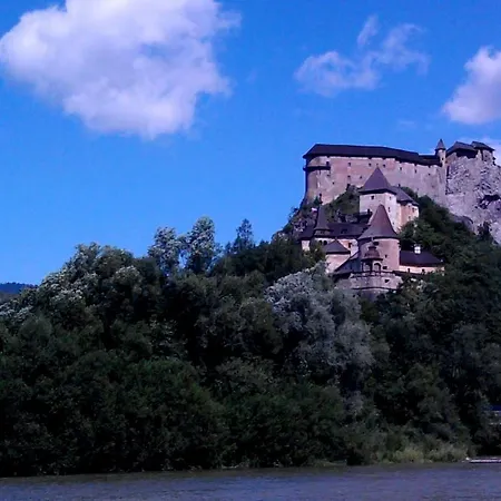 Pri Zamocku Διαμέρισμα *