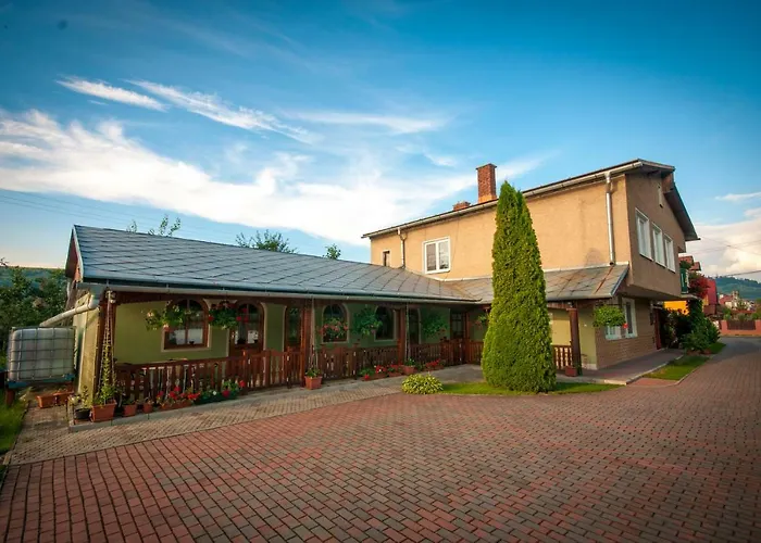 Pri Zamocku * Bešeňová