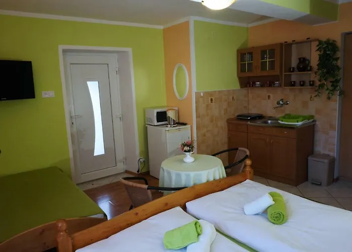 Apartamento Pri Zámočku Bešeňová