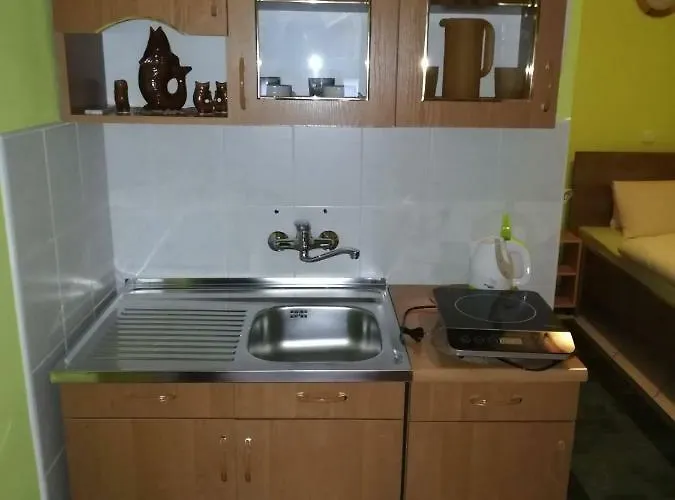 Pri Zamocku Apartment Bešeňová