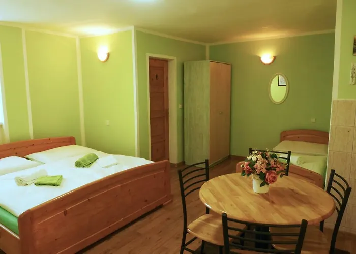 Pri Zamocku Apartment Bešeňová